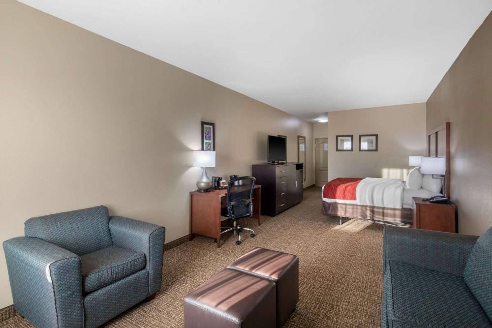 Comfort Inn & Suites Cedar Hill Duncanville Main image 2
