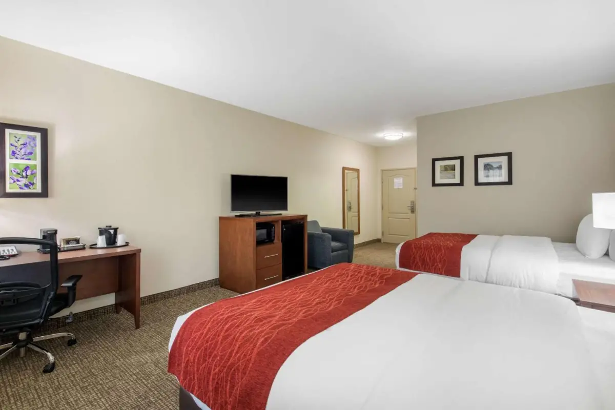 Comfort Inn & Suites Cedar Hill Duncanville 10