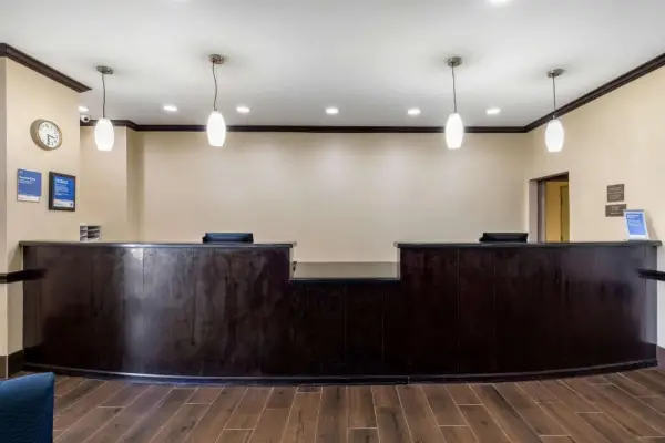 Comfort Inn & Suites Cedar Hill Duncanville 4